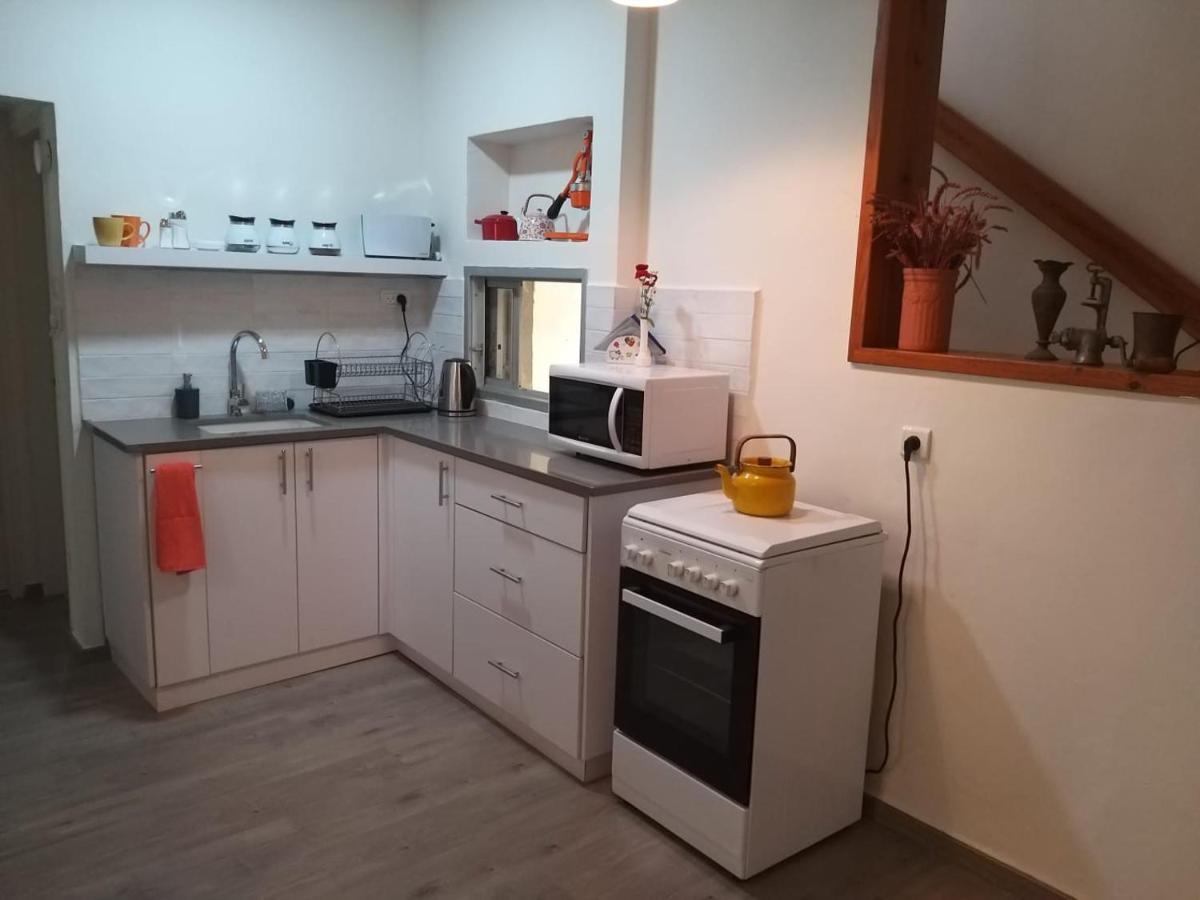 Ferienwohnung פינה חמה ברמה Ein Zivan Exterior foto